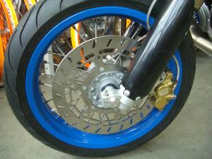 3,5x17 - 120/70-17 mit 320 mm Bremsscheibe