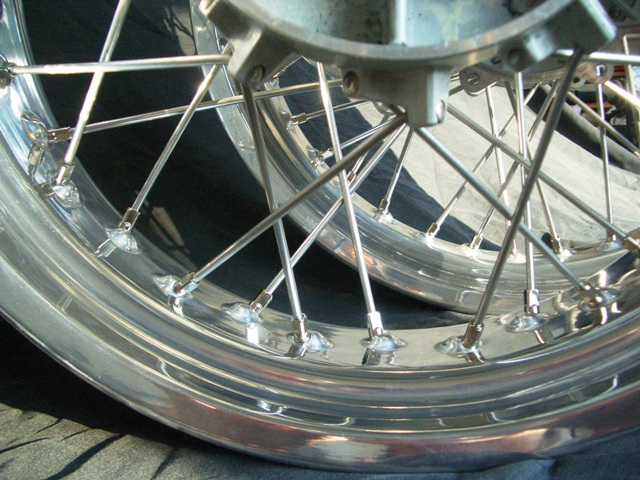 Aprilia Caponord mit Behrfelgen