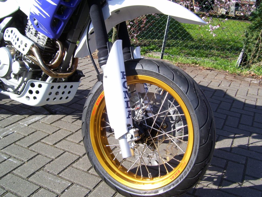 Honda Dominator NX650 Supermoto