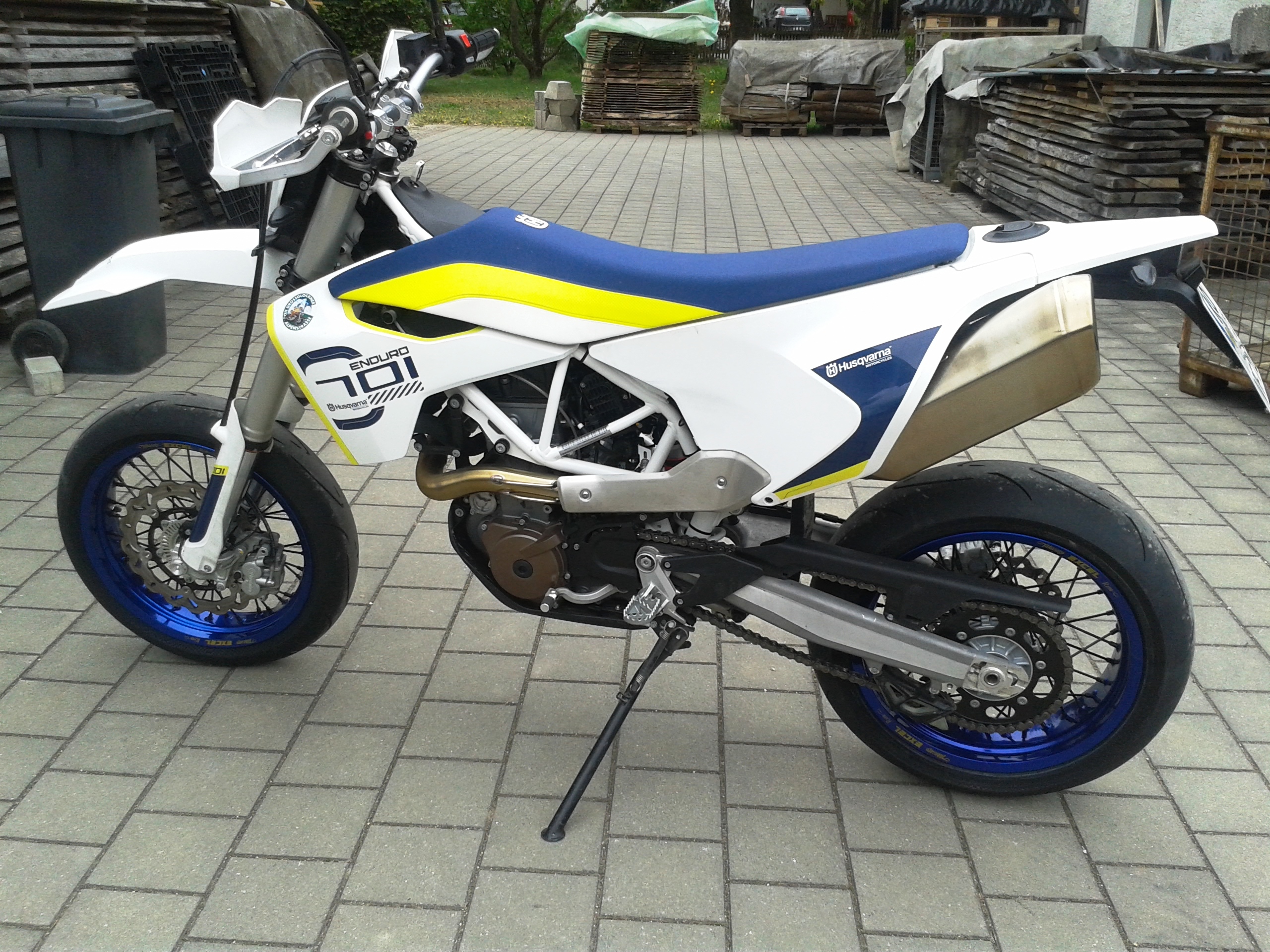 Husky FE701 Supermoto