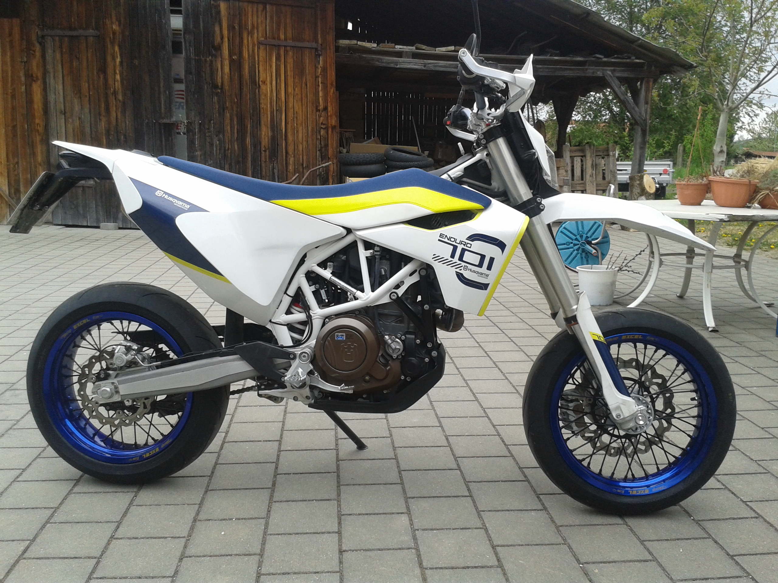 Husky FE701 Supermoto
