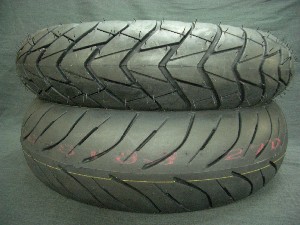 Bridgestone ML50 oben und H02 Pro unten